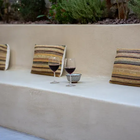 Scandinavian - Le Petit Bati Volos